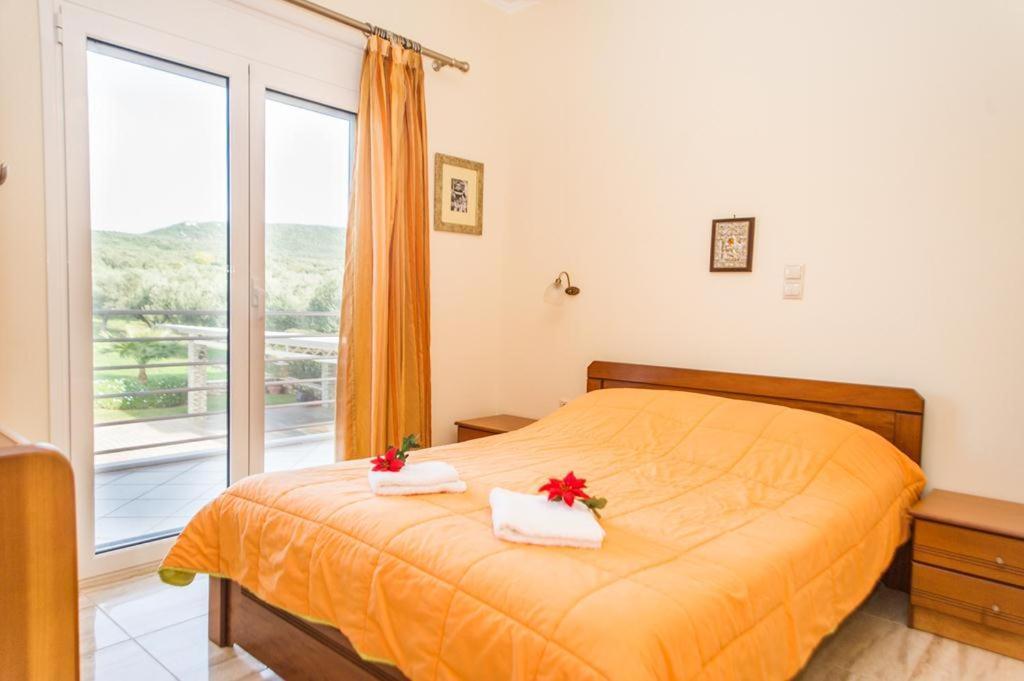 Cozy Flats In An Olive Grove By The Sandy Beach Kanalos Exterior photo